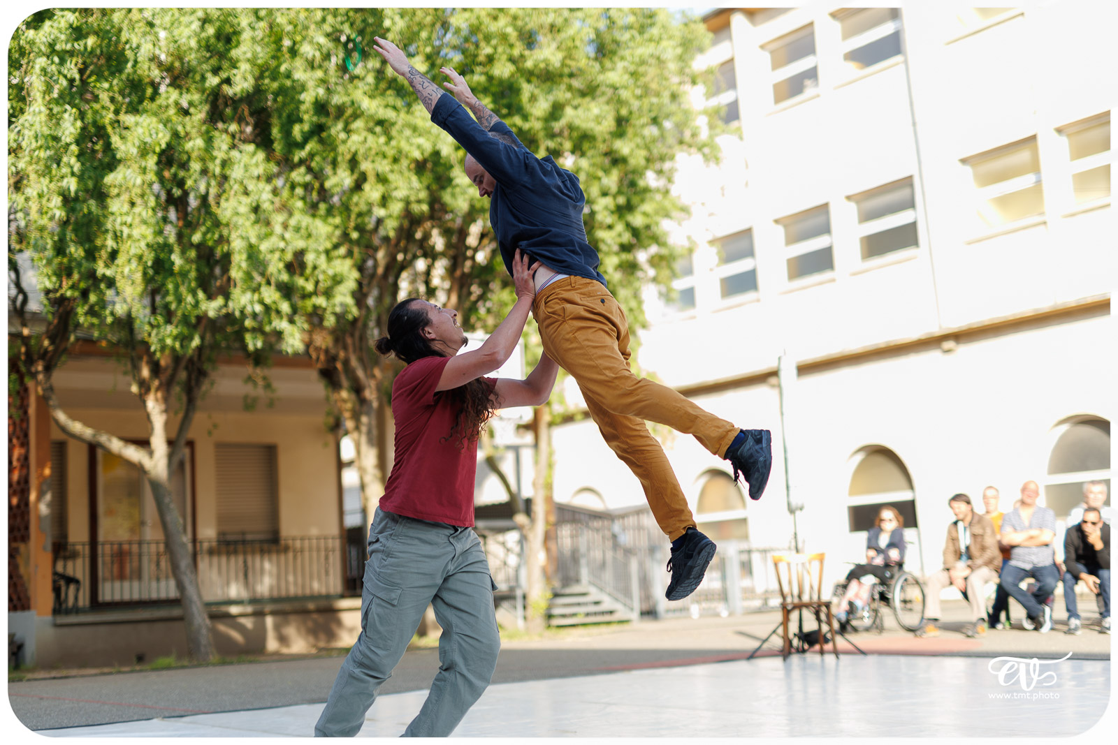 NO MAN'S LAND (CIE DARUMA)